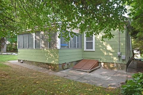 35 Standish St, Worcester, MA 01604 photo 28