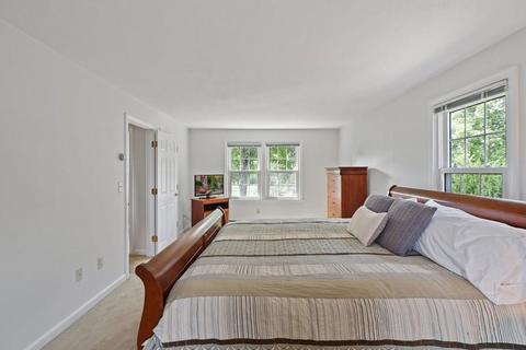 39 Ross Ave, Millis, MA 02054 photo 22