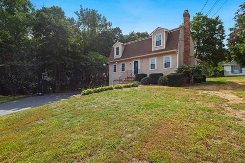 39 Ross Ave, Millis, MA 02054 photo 3
