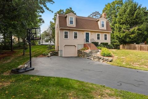 39 Ross Ave, Millis, MA 02054 photo 2