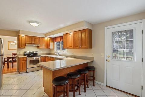 39 Ross Ave, Millis, MA 02054 photo 5