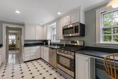 7 Mohawk Rd, Marblehead, MA 01945 photo 12