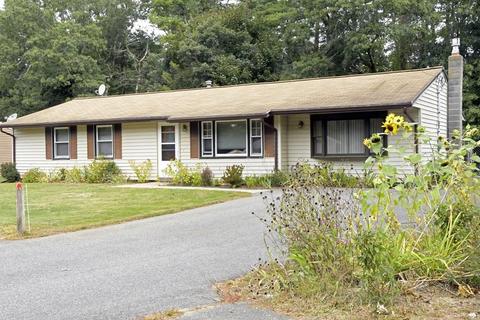 20 Pine Tree Dr, Middleboro, MA 02346 photo 2