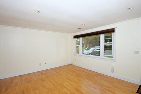 20 Pine Tree Dr, Middleboro, MA 02346 photo 6