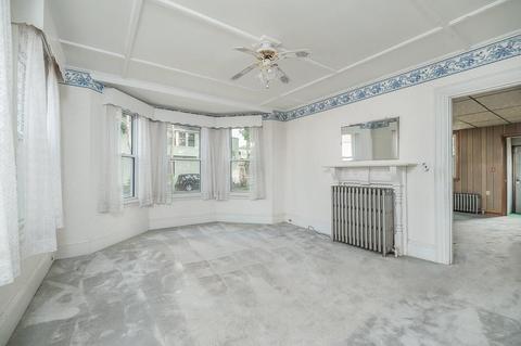 192 Washington St, Gloucester, MA 01930 photo 3