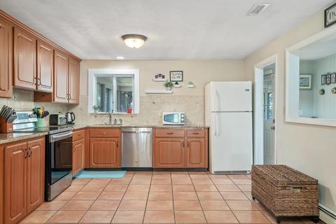11 Springhill Rd, Framingham, MA 01701 photo 8
