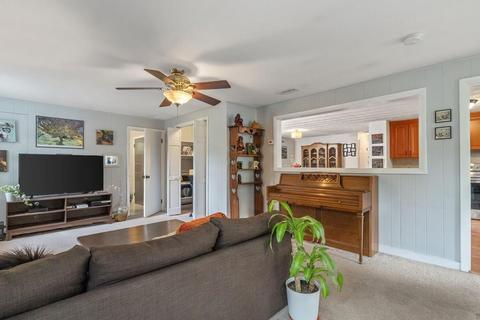 11 Springhill Rd, Framingham, MA 01701 photo 10