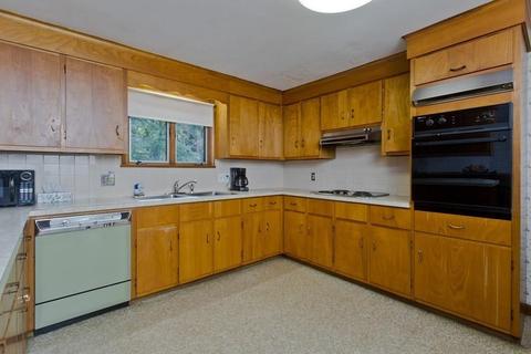 1057 Granby Rd, Chicopee, MA 01020 photo 4