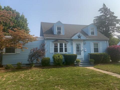239 Windemere St, Springfield, MA 01104 photo 2