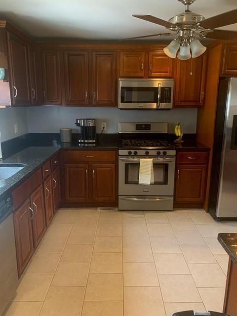 239 Windemere St, Springfield, MA 01104 photo 11