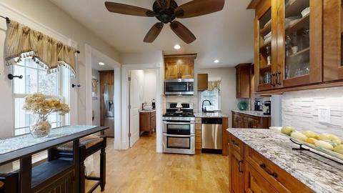 54 Eureka St, Worcester, MA 01603 photo 6