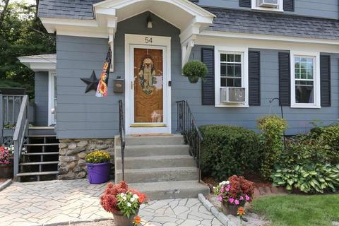 54 Eureka St, Worcester, MA 01603 photo 2