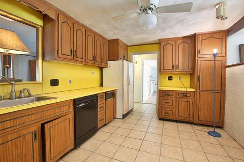 17 Ridge Hill Rd, Canton, MA 02021 photo 3