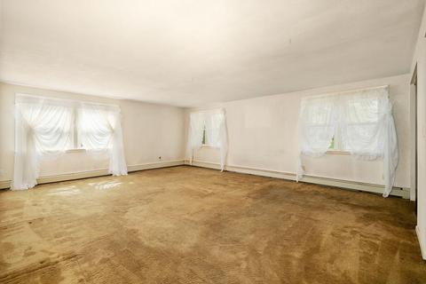 37 Juniper Ln, Framingham, MA 01701 photo 16