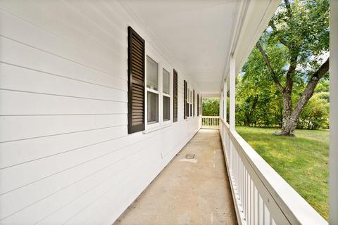 37 Juniper Ln, Framingham, MA 01701 photo 4