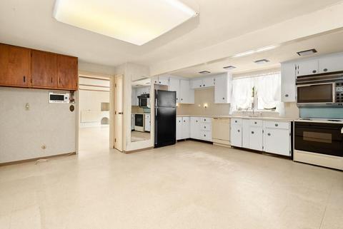 37 Juniper Ln, Framingham, MA 01701 photo 9