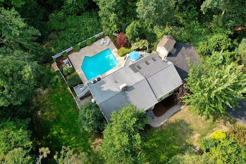 18 Windsor Rd, Dover, MA 02030 photo 28