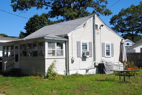 16 Crocker Ave, Wareham, MA 02571 photo 3