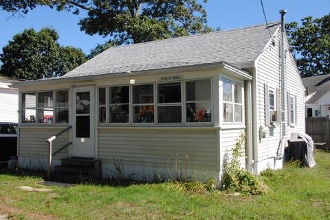 16 Crocker Ave, Wareham, MA 02571 photo 2