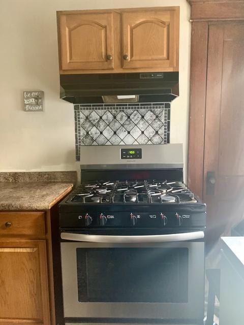 76 Somerset St, Springfield, MA 01108 photo 6