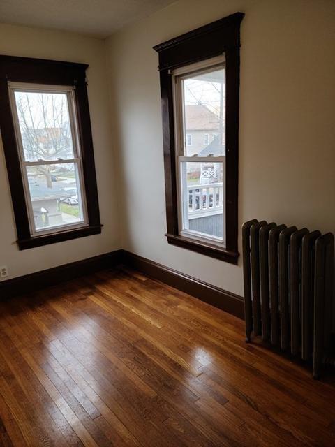 76 Somerset St, Springfield, MA 01108 photo 16