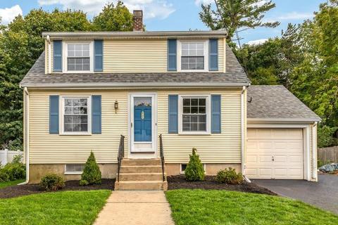 32 Forest St, Wakefield, MA 01880 photo 1