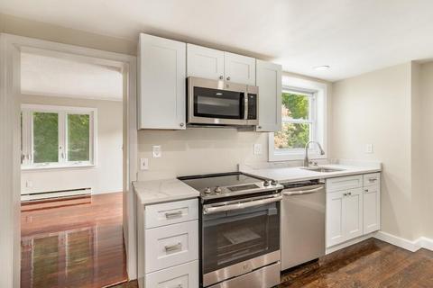 32 Forest St, Wakefield, MA 01880 photo 14