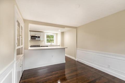 32 Forest St, Wakefield, MA 01880 photo 8