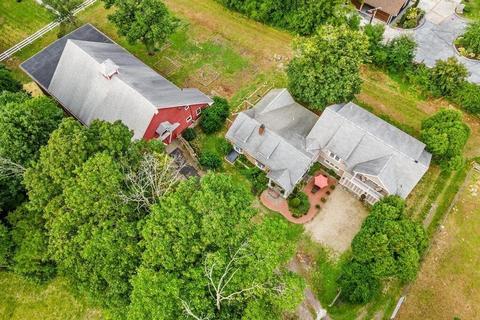 189 Hillside St, Milton, MA 02186 photo 2