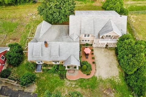 189 Hillside St, Milton, MA 02186 photo 9