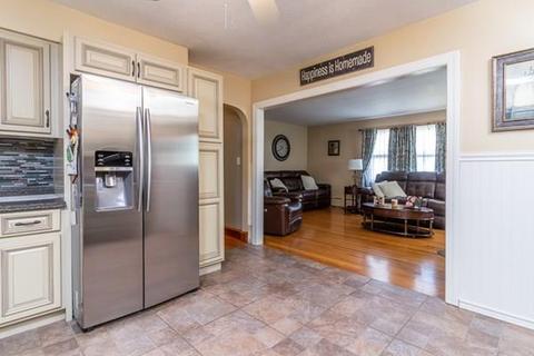 309 Albert St, Fall River, MA 02721 photo 12