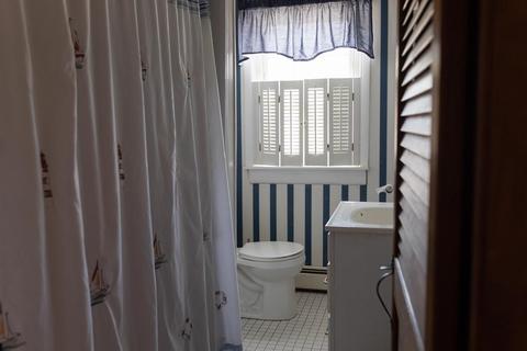 1316 Locust St, Fall River, MA 02723 photo 9