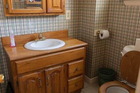 1316 Locust St, Fall River, MA 02723 photo 29
