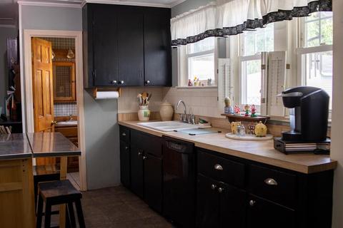 1316 Locust St, Fall River, MA 02723 photo 22