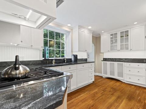 28 Boulder Rd, Wellesley, MA 02481 photo 9