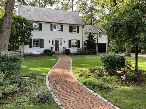 28 Boulder Rd, Wellesley, MA 02481 photo 1