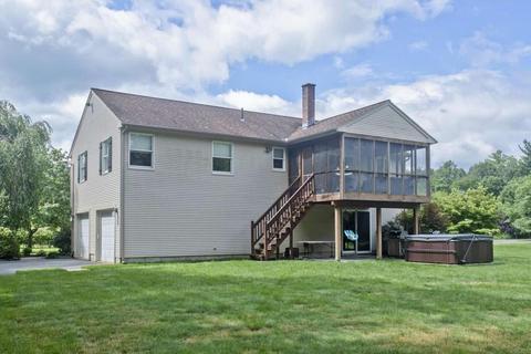 6 Pine Hill Rd, Easthampton, MA 01027 photo 4