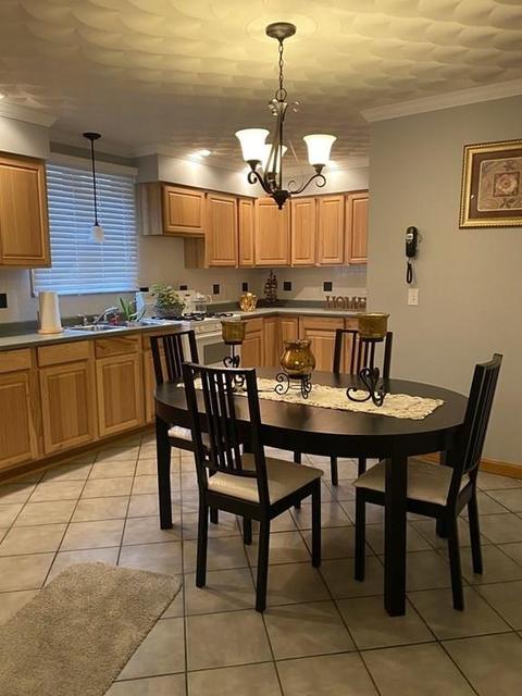 21 Forest St, Fall River, MA 02721 photo 2