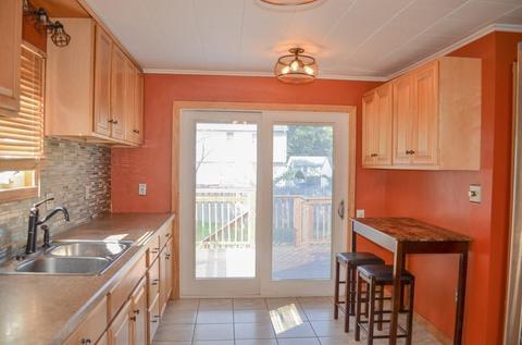 184 Denver St, Springfield, MA 01109 photo 6