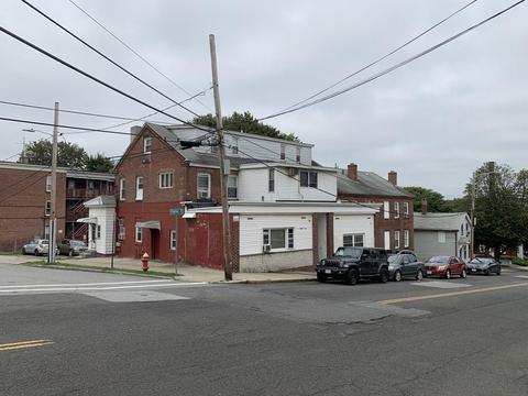 82 Springfield St, Chicopee, MA 01013 photo 2