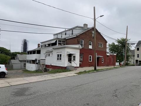 82 Springfield St, Chicopee, MA 01013 photo 4