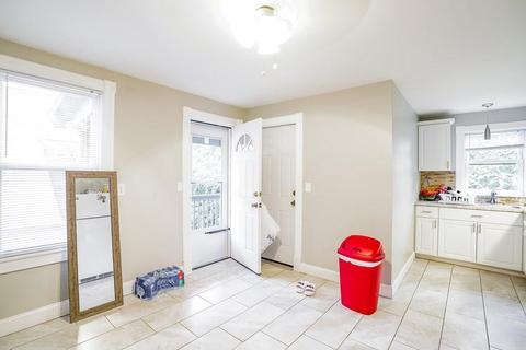 96 Kenyon St, Springfield, MA 01109 photo 35