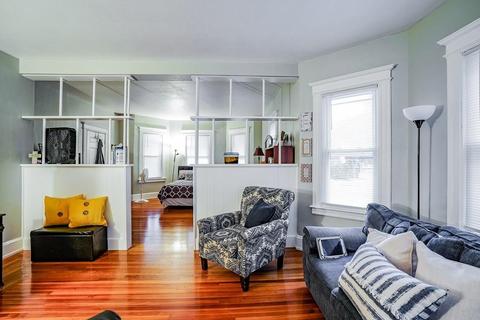 96 Kenyon St, Springfield, MA 01109 photo 9
