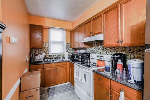 96 Kenyon St, Springfield, MA 01109 photo 21