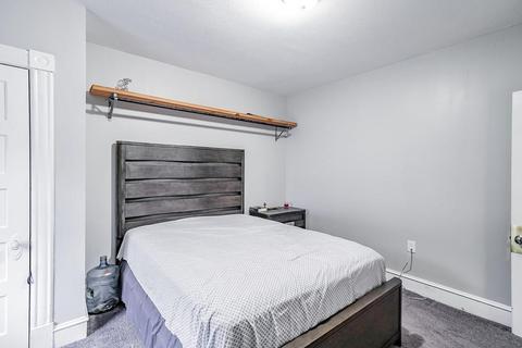 96 Kenyon St, Springfield, MA 01109 photo 39