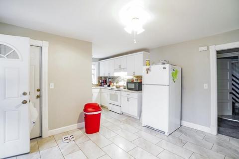 96 Kenyon St, Springfield, MA 01109 photo 33