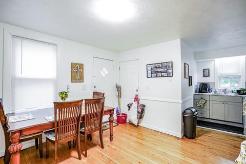 96 Kenyon St, Springfield, MA 01109 photo 10