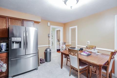 96 Kenyon St, Springfield, MA 01109 photo 22