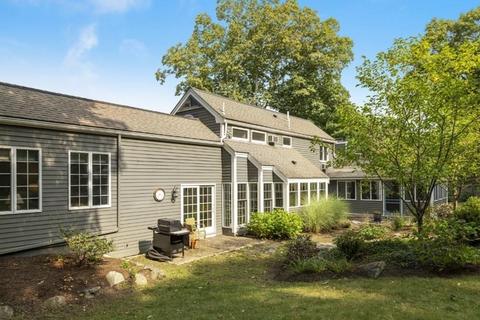 304 Franklin St, Reading, MA 01867 photo 11