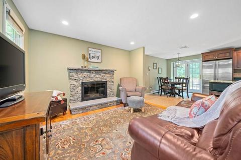 324 Center St, Hanover, MA 02339 photo 6